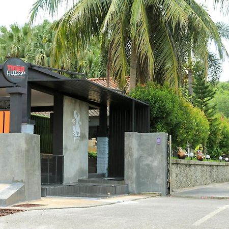 Hôtel Tiger Hillside à Phuket Extérieur photo