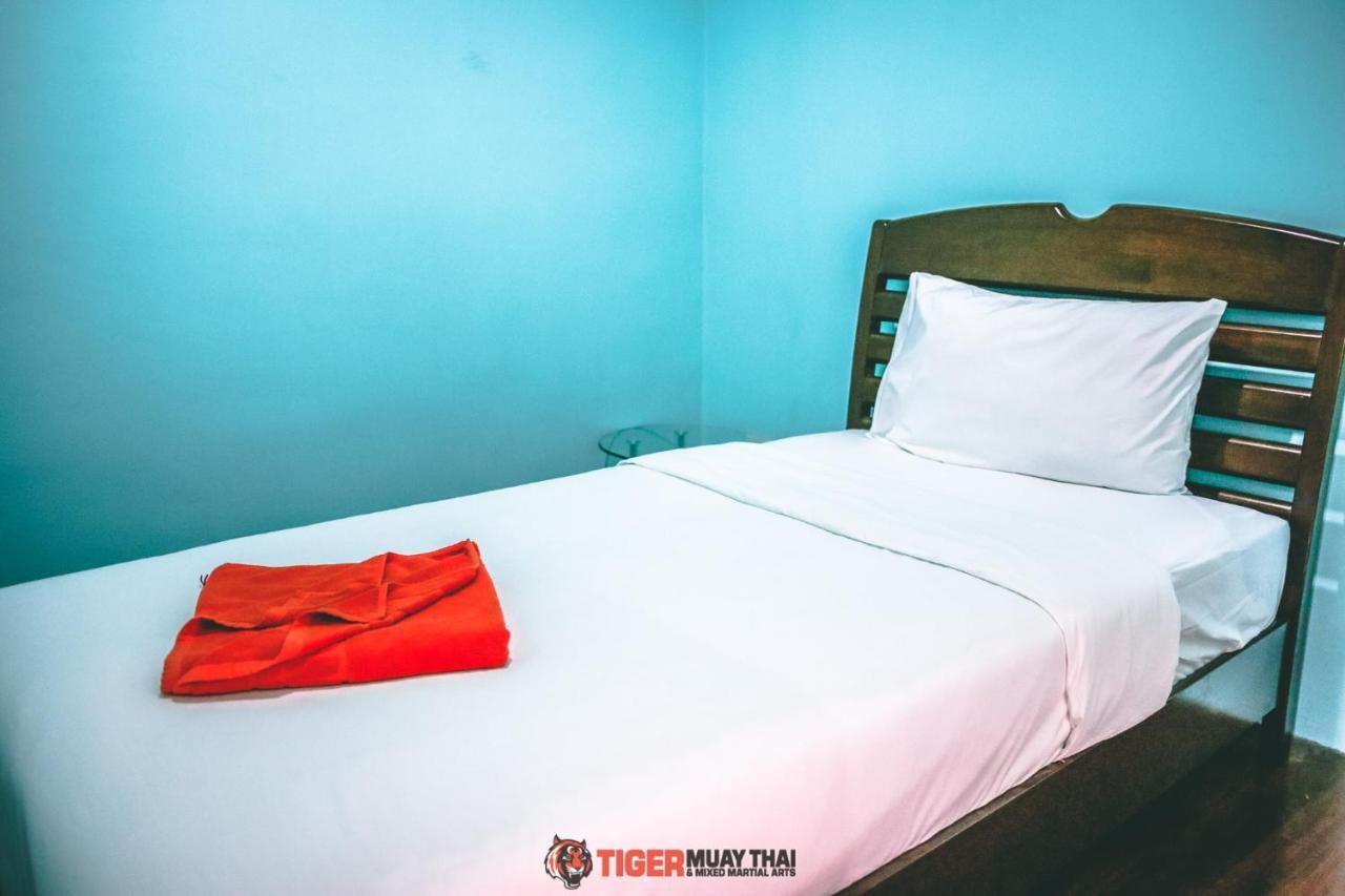 Hôtel Tiger Hillside à Phuket Extérieur photo