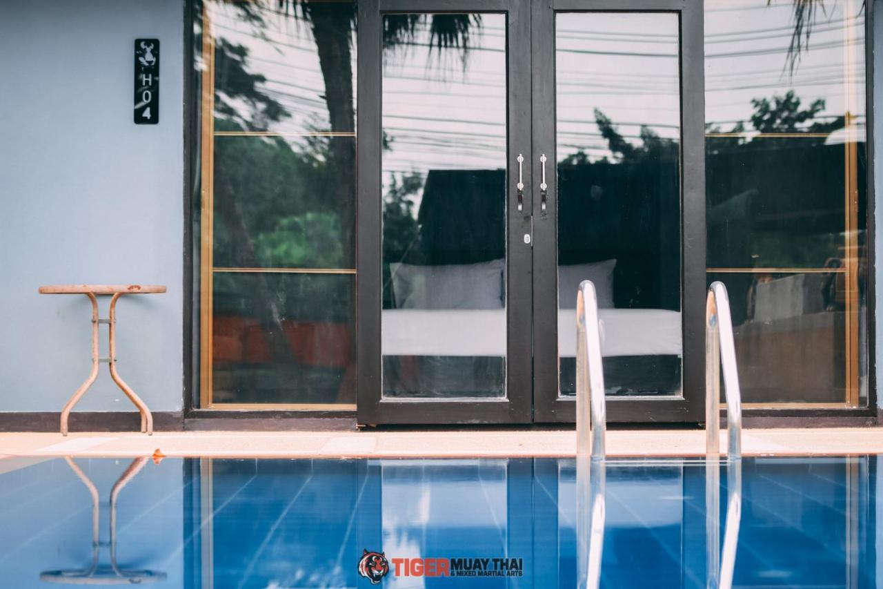 Hôtel Tiger Hillside à Phuket Extérieur photo