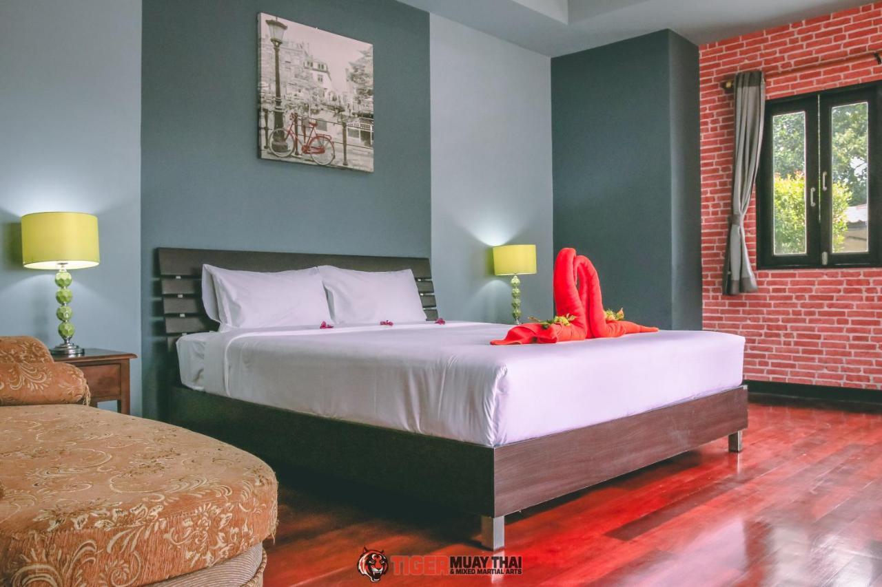 Hôtel Tiger Hillside à Phuket Extérieur photo